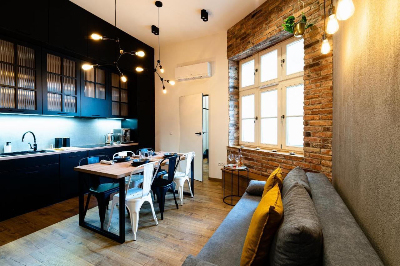 Large 75 M2 Apartment For 6 Guests Next To Wawel Castle كراكوفيا المظهر الخارجي الصورة