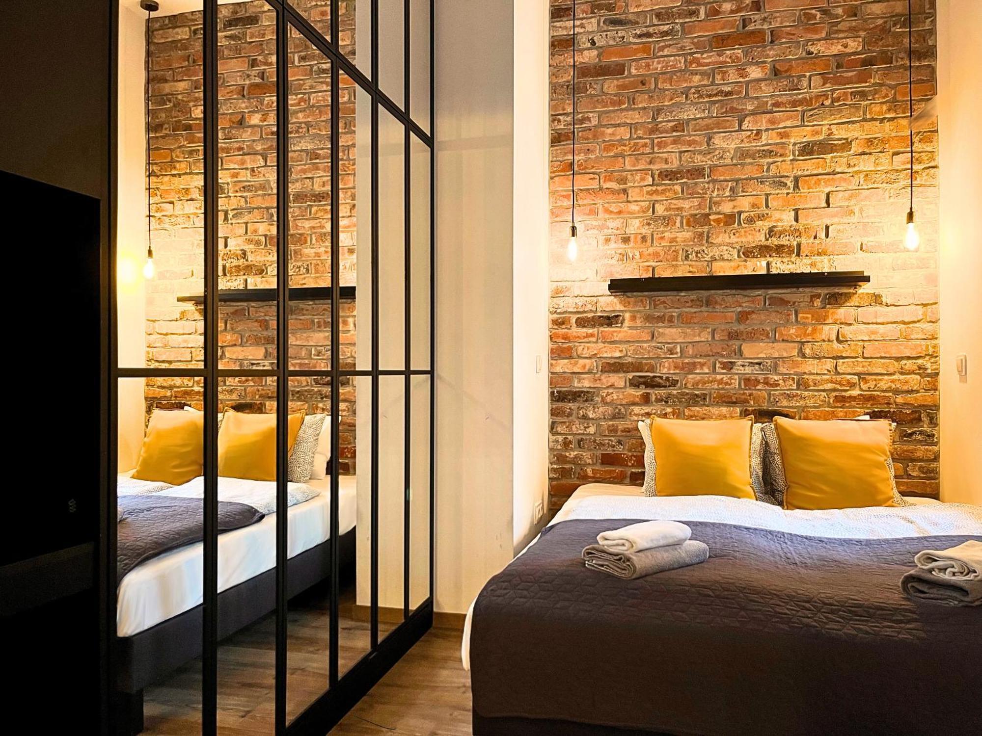 Large 75 M2 Apartment For 6 Guests Next To Wawel Castle كراكوفيا المظهر الخارجي الصورة